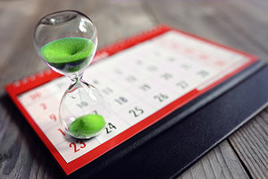 sand clock - Copyright – Stock Photo / Register Mark